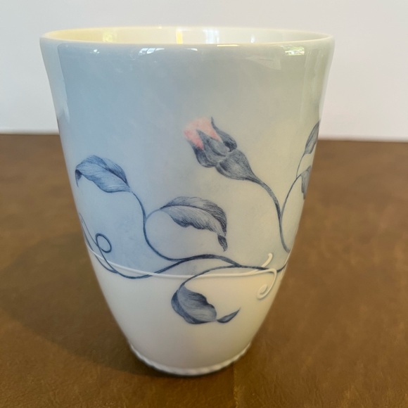 Vintage Lenox Swedish Lodge Collection Swedish Rose China Mug - Picture 1 of 8